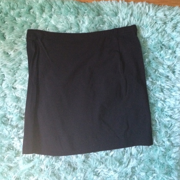 Black pencil skirt