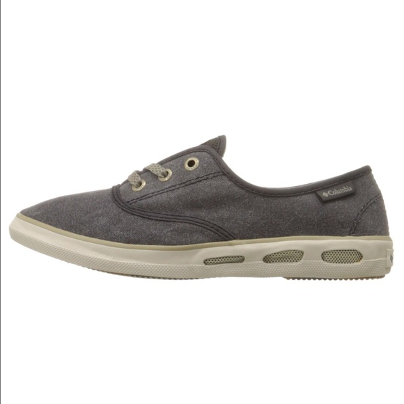 NWOT womens 9.5 columbia shoes