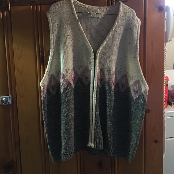 Sweater vest