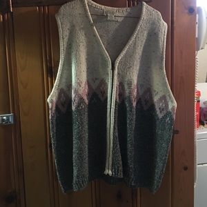 Sweater vest