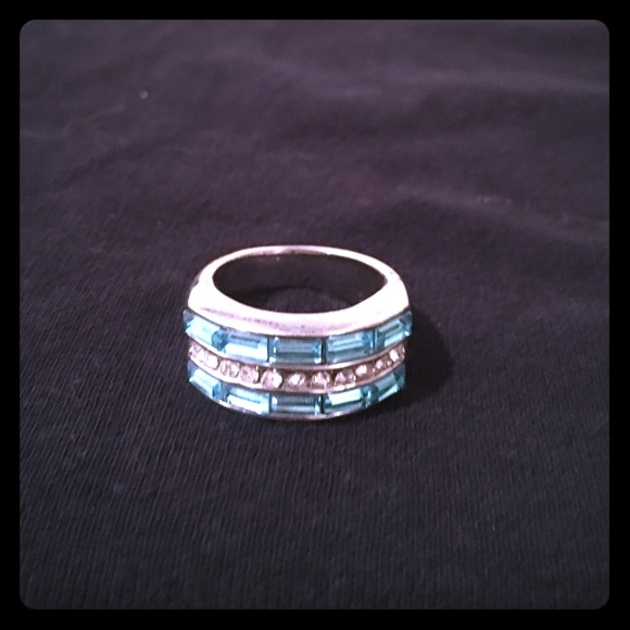 Vintage Rhinestone Costume Ring