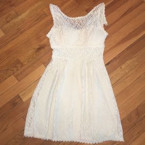 B. Darling white lace short cute dress