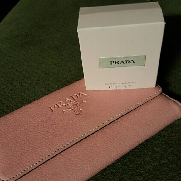 Prada perfume