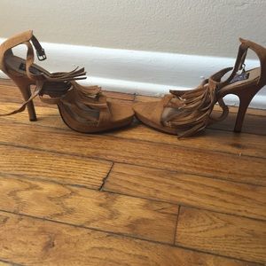 🚫SOLD🚫 Tan Suede Fringe Heels