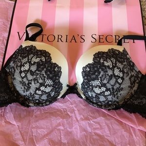 Victoria's Secret Dream Angels push-up bra;  34 DD