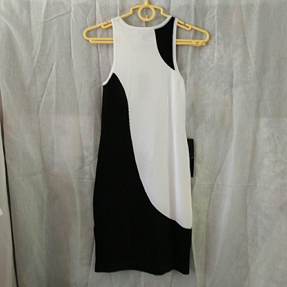 Bebe Expressive Curvy Colorblock Dress *NWT* - Picture 2 of 2