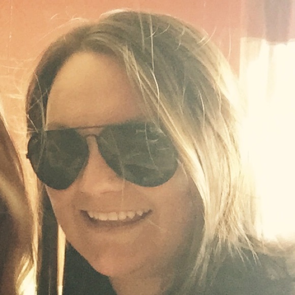 Meet your Posher, Nora