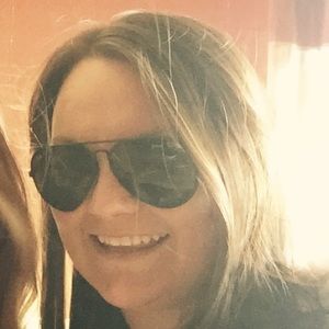 Meet your Posher, Nora