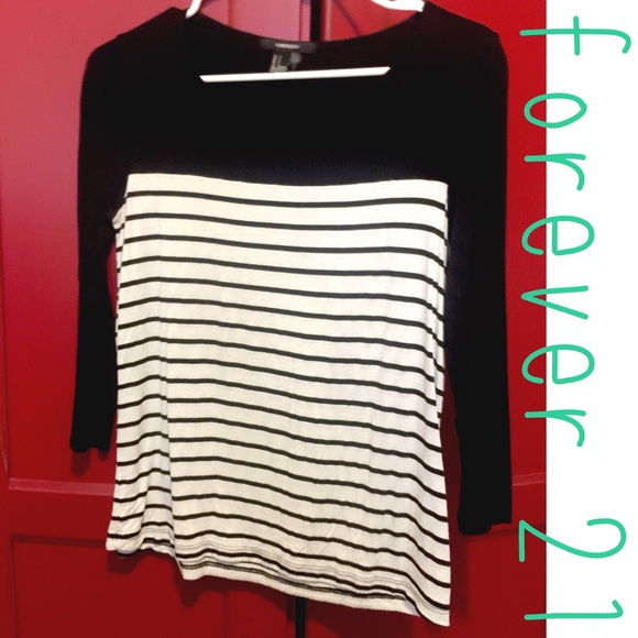 Forever 21 Top - Picture 1 of 1