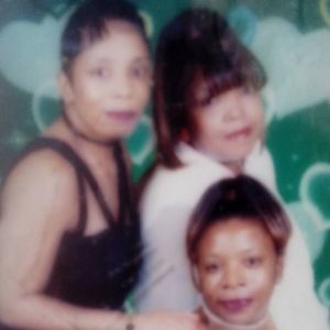 Meet your Posher, Iris