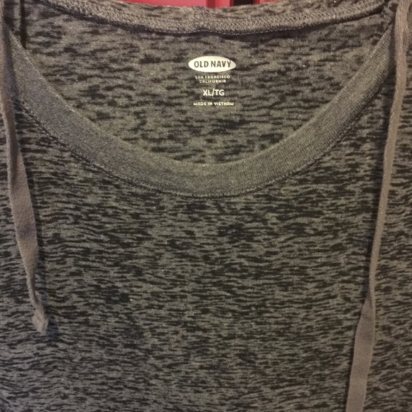 Oldnavy Work Out Pullover - Picture 2 of 2