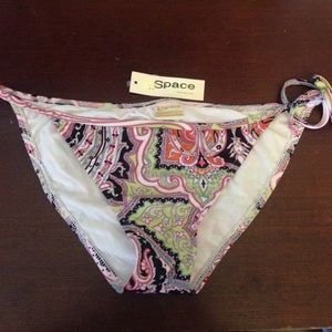 L Space XL Posh paisley super fly bottom