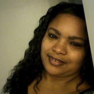 Meet your Posher, Monique