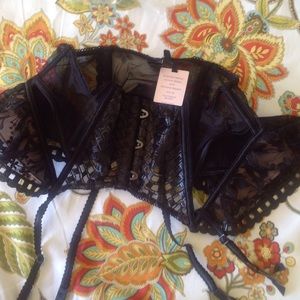 Victoria's Secret NWT waist clincher garter belt