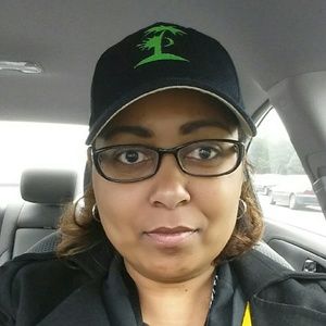 Meet your Posher, Alicia