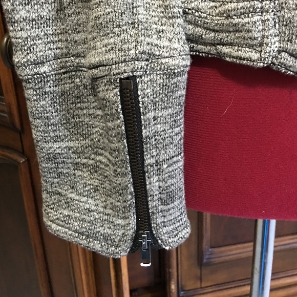 Fitted , Cropped Jacket - image 4