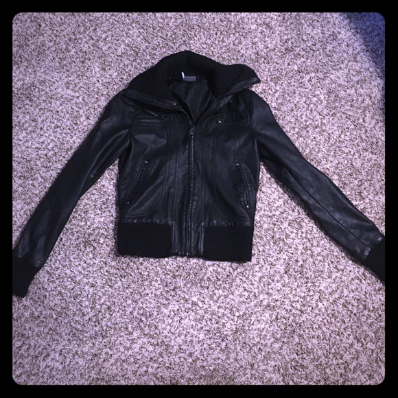 Leather jacket - Picture 1 of 1