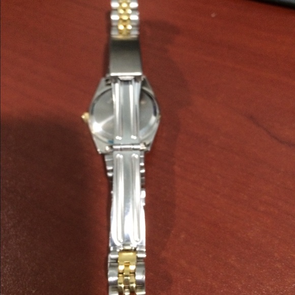 Details Diamond Quartz Ladies Two Tone Watch - Picture 4 of 4