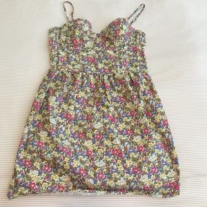 perfect fit on the waist and build in push-up bra