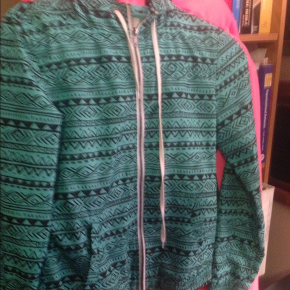 ZUMIEZ ZINE WINDBREAKER SMALL