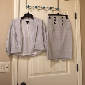 Blazer/pencil skirt combo
