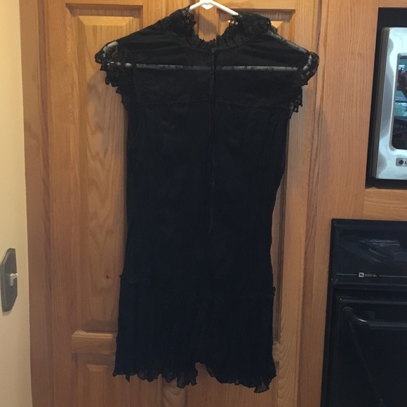 Sleeveless Black Shirt