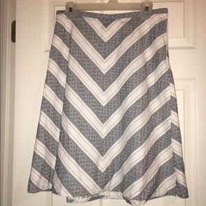 Ann Taylor Loft Size 6 Skirt Navy/White