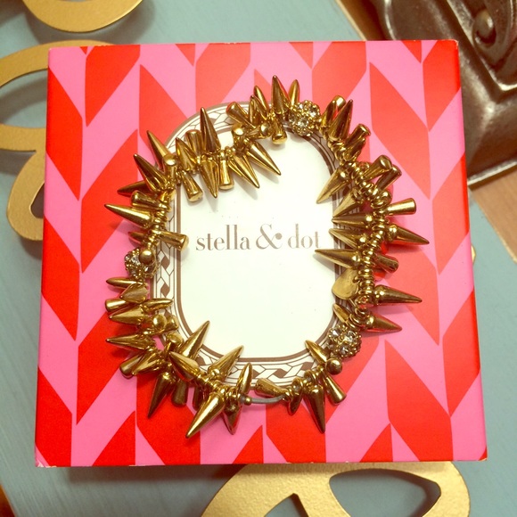 Stella & Dot Renegade bracelet