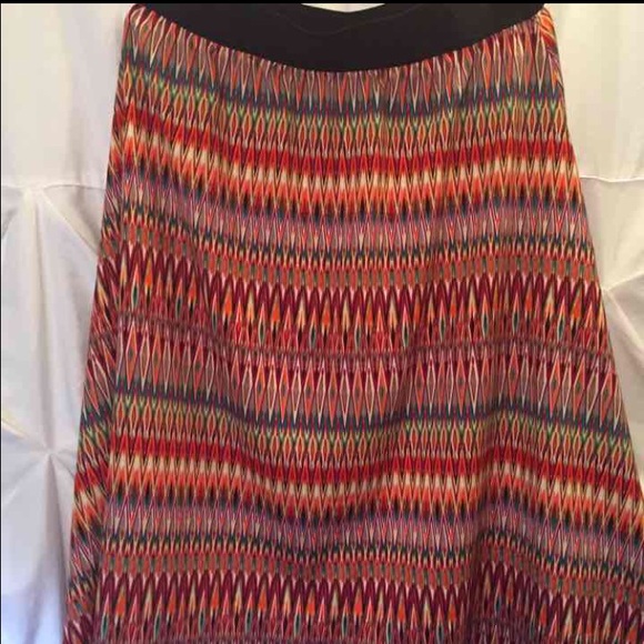 Gorgeous Lularoe Lola!