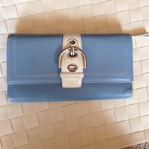 Coach Hampton Wallet *Rare Color*