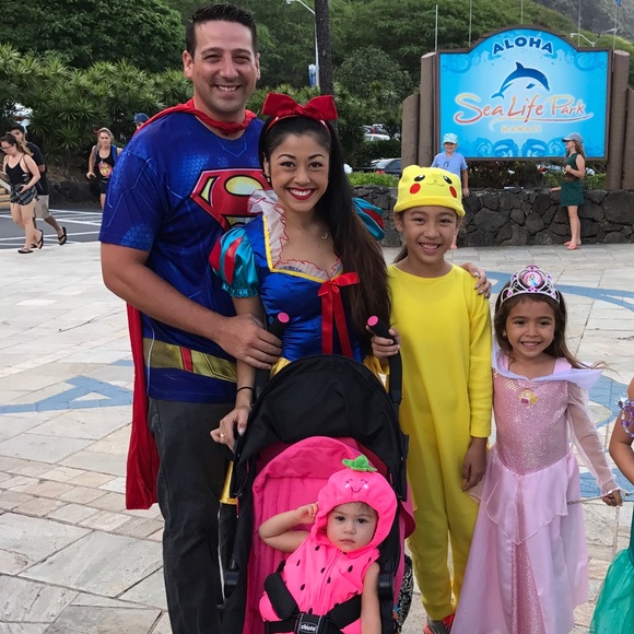 Meet your Posher, Monica 💗 - Picture 3 of 4