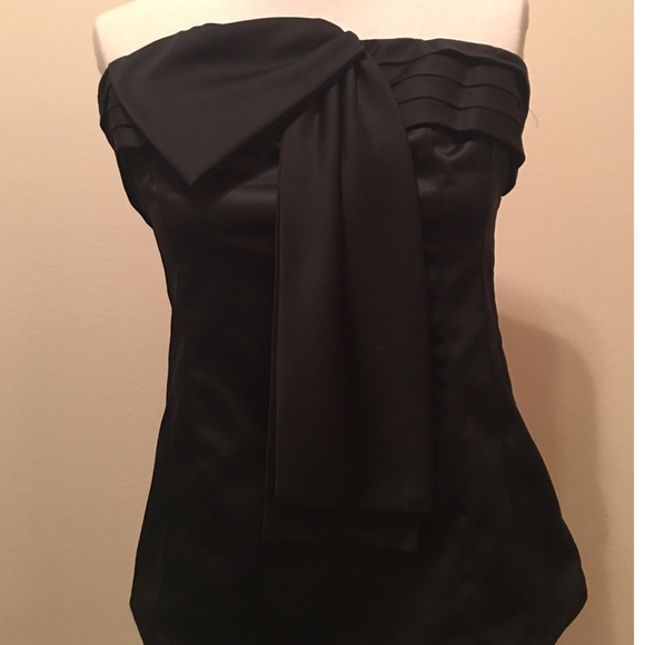 Black staples blouse. - Picture 1 of 3