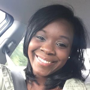 Meet your Posher, Destinee