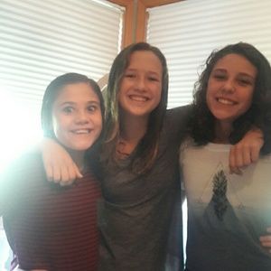 Meet your Posher, Hillary