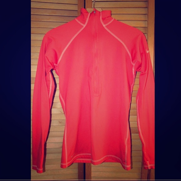 Nike pro 1/2 zip
