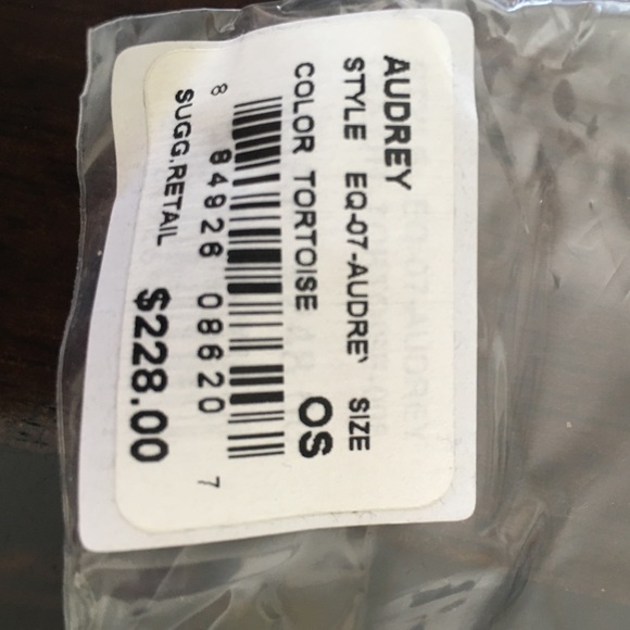 NWT Equipment Audrey tortoise cat eye sunglasses. - Picture 4 of 4