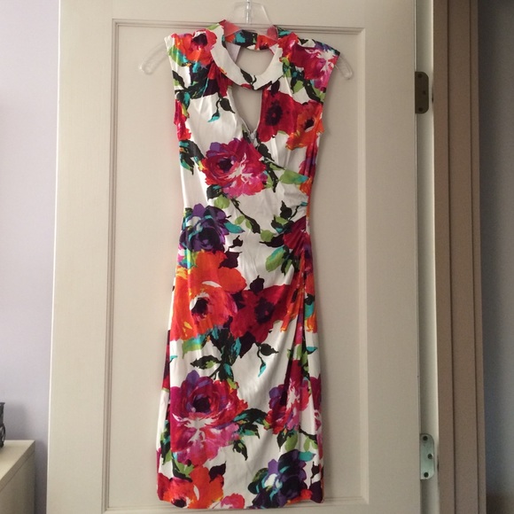 Cache body-con floral dress