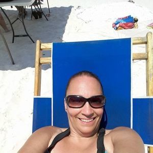 Meet your Posher, Carrie lynne