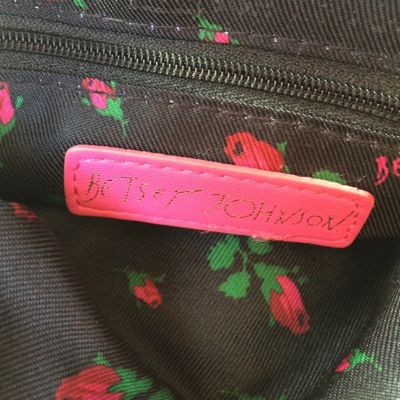 Betsy Johnson pink bow quilted bag - Picture 4 of 4