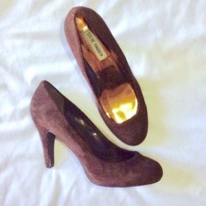 FINAL Steve Madden Suede Brown Pumps