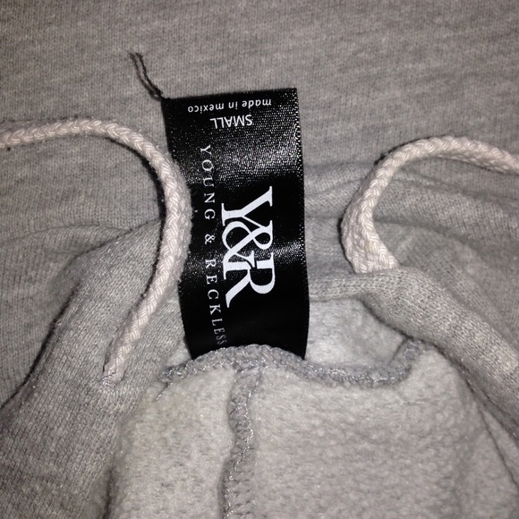 YOUNG & Reckless HOODIE! SMALL $22 - Picture 2 of 2