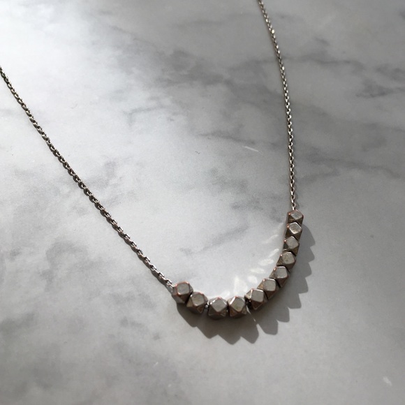 Minimalist necklace