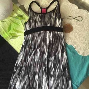 Nwt built in bra/cover up medium