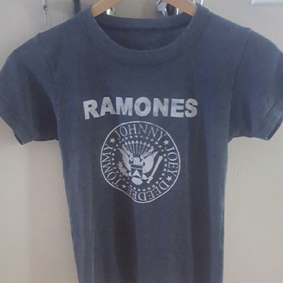 Ramones band t-shirt