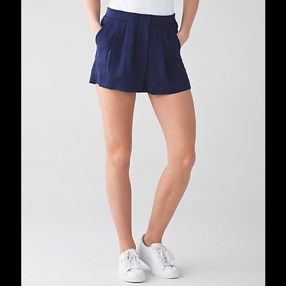 NWT LuluLemon &go Keepsake Shorts