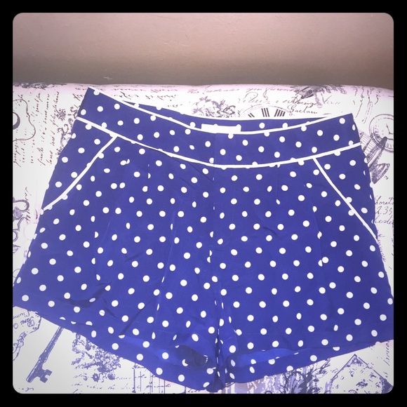 Cute polka dot shorts - Picture 1 of 1