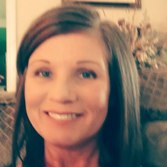 Meet your Posher, Delana