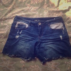 Embroidered shorts