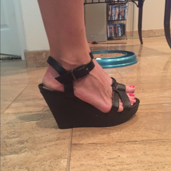 Gianni Bini Wedges