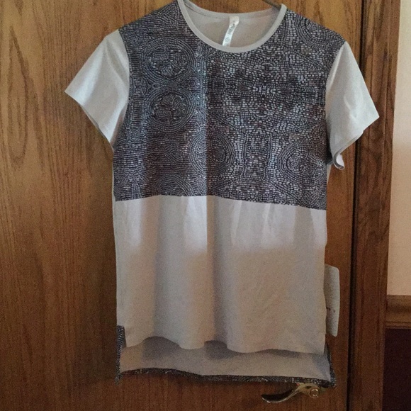 NWT LuluLemon Snapshot Tee